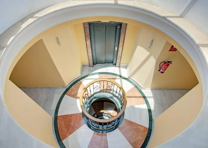 Home4u - In Historical Center * 埃斯特波纳