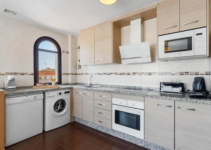 Home4u - In Historical Center Apartamento Estepona